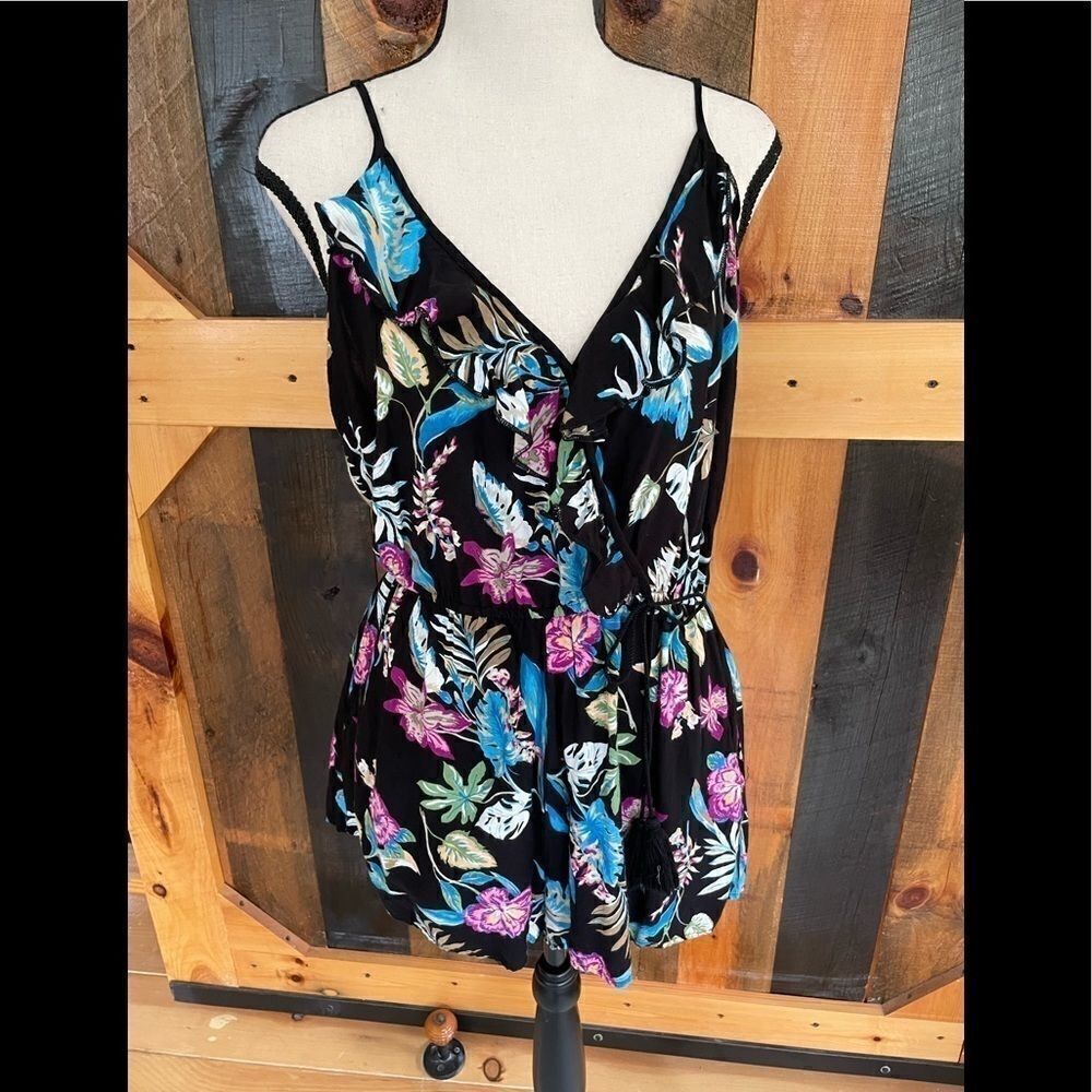 Band of Gypsies ruffle front black floral romper size M